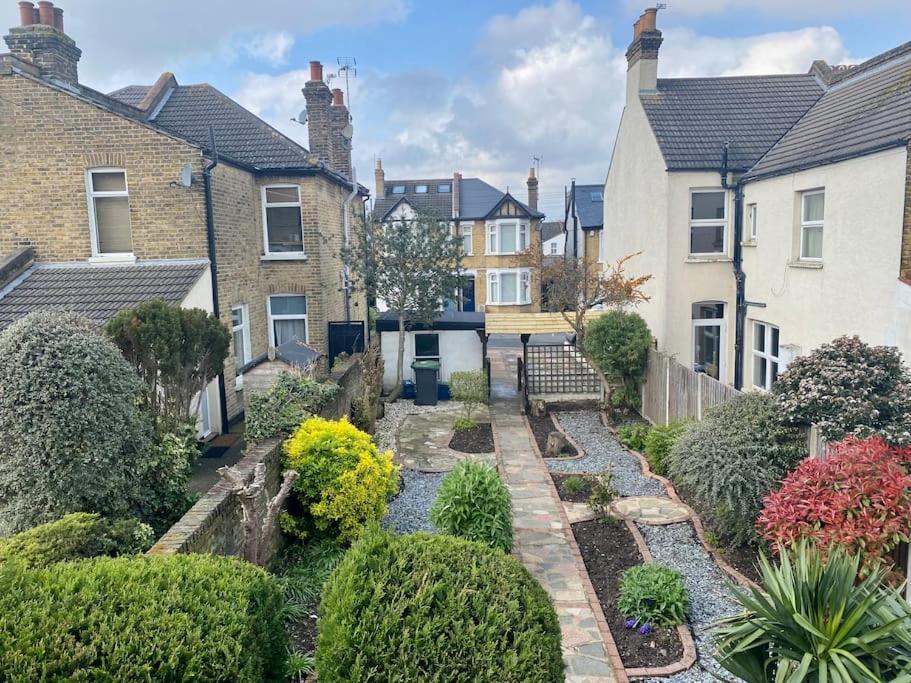Charming Seaside Cottage In Leigh-On-Sea Southend-on-Sea Exterior foto